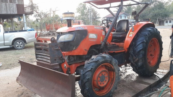 ขายรถไถKUBOTA 4WD 7040เอกสารเล่มทะเบียน 4×4สภาพเครื่องดี ปั๊มดีใช้งานได้ปกติ ขายรถไถKUBOTA 4WD 7040เอกสารเล่มทะเบียน 4×4สภาพเครื่องดี ปั๊มดีใช้งานได้ปกติ