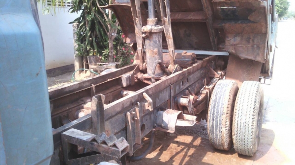 ขายหกล้อดั๋ม Fหน้าหลัง พร้อมเกียร์สโลว์ สุดถูกพร้อมใช้งาน ขายหกล้อดั๋ม Fหน้าหลัง พร้อมเกียร์สโลว์ สุดถูกพร้อมใช้งาน