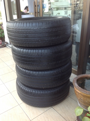 ยางBridgestoneขอบ16 ใส่Fortuner 4เส้นสภาพดีมากครับ บางกะปิ กรุงเทพ