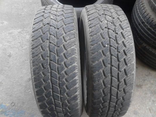 235/65R17 ROADSTONE ROADIAN  ATII  มี 2 เส้น  ปี 2012  TEL.081-427-3941