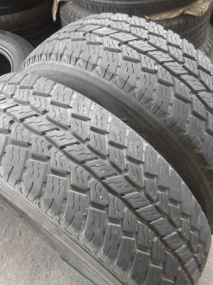 235/65R17 ROADSTONE ROADIAN  ATII  มี 2 เส้น  ปี 2012  TEL.081-427-3941