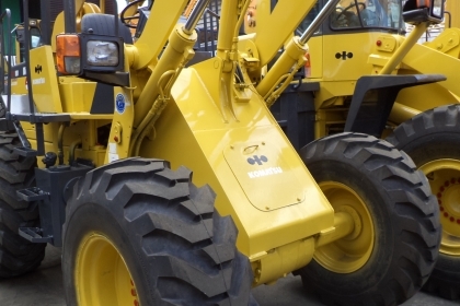 WA100-1-20705 รถตักKOMATSUตอนนี้รถจอดที่(นวนคร)ครับ WA100-1-20705 รถตักKOMATSUตอนนี้รถจอดที่(นวนคร)ครับ