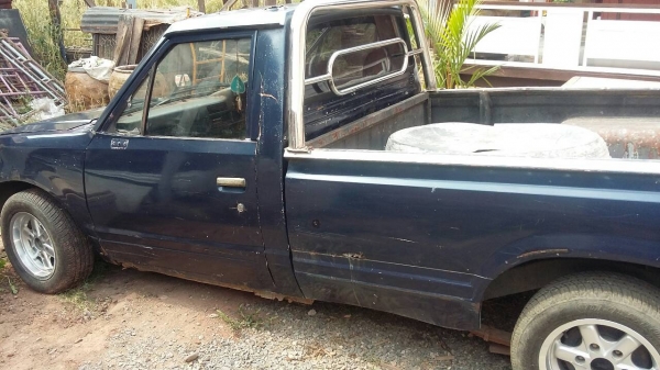 ขาย dutsun 720 ขาย dutsun 720