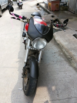 ขาย Ducati m900 IE 2001-02 ระบบหัวฉีด ประหยัดน้ำมันสุดๆ  อินวอย สรรพสามิตรแท้ รถสภาพตามรูป สีแดง สด ไม่มีตำหนิ มีครอบเบาะหลังให้  ท่อผ่าเสียงลั่นๆ สภาพเครื่องยังฟิต  รอบจัดจ้าน วิ่งทริปสบายๆ ไม่มีเยิ้ม สมบูรณ์มาก ได้ไปเติมน้ำมันขับยาวๆ ขอขายที่ 120000  ดู