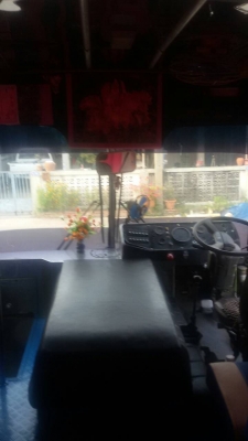 ขายรถบัสพัดลมสภาพพร้อมใช้ ทำสีมาใหม่ จดทะเบียนใหม่ ทำ พรบ ใหม่ ทรงนางพญา เครื่อง EH700 ปั้มลม เบรคจิฟฟี่ พวงมาลัยพาวเวอร์ คัสสซี isuzu   คานหน้า isuzu  คานหลัง  HINO ZM เบรคน้ำรุ่นใหม่ ยางเรเดียลใหม่หมดหกเส้น แหนบ benz ใหญ่ 4 ตับ คันโครงหน้าหลังพร้อมโช้ค