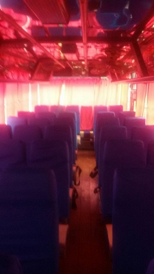 ขายรถบัสพัดลมสภาพพร้อมใช้ ทำสีมาใหม่ จดทะเบียนใหม่ ทำ พรบ ใหม่ ทรงนางพญา เครื่อง EH700 ปั้มลม เบรคจิฟฟี่ พวงมาลัยพาวเวอร์ คัสสซี isuzu   คานหน้า isuzu  คานหลัง  HINO ZM เบรคน้ำรุ่นใหม่ ยางเรเดียลใหม่หมดหกเส้น แหนบ benz ใหญ่ 4 ตับ คันโครงหน้าหลังพร้อมโช้ค