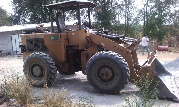 ขายด่นรถตักล้อยางCLARKรถสภาพใหม่คับเครื่องดีเครื่องเดิมสภาพพร้อมใช้งาน