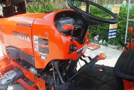 ขายรถไถ Kubota L 4708 (4WD) พร้อมดันหน้าและผานพรวนHUI เครื่องแน่นๆ ขายรถไถ Kubota L 4708 (4WD) พร้อมดันหน้าและผานพรวนHUI เครื่องแน่นๆ