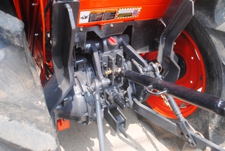 ขายรถไถ Kubota L 4708 (4WD) พร้อมดันหน้าและผานพรวนHUI เครื่องแน่นๆ