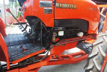 ขายรถไถ Kubota L 4708 (4WD) พร้อมดันหน้าและผานพรวนHUI เครื่องแน่นๆ