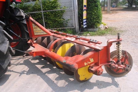 ขายรถไถ Kubota L 4708 (4WD) พร้อมดันหน้าและผานพรวนHUI เครื่องแน่นๆ