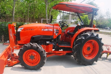 ขายรถไถ Kubota L 4708 (4WD) พร้อมดันหน้าและผานพรวนHUI เครื่องแน่นๆ ขายรถไถ Kubota L 4708 (4WD) พร้อมดันหน้าและผานพรวนHUI เครื่องแน่นๆ