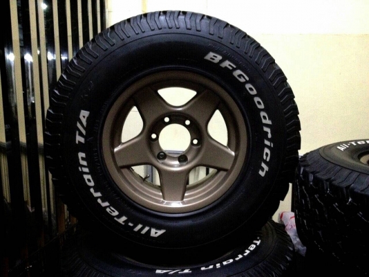 ขายล้อBradleyสีทองขอบ16 พร้อมยางBF All 265/75/16 ปี13กับ12