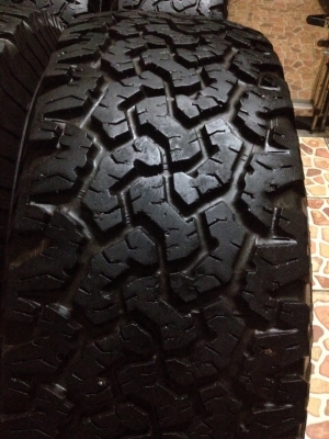 ขายล้อBradleyสีทองขอบ16 พร้อมยางBF All 265/75/16 ปี13กับ12