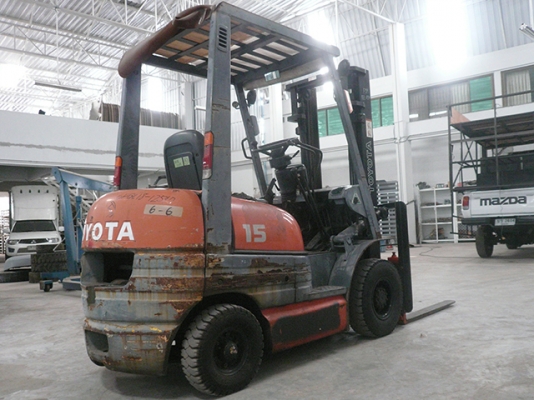 ขายรถโฟล์คลิฟท์ TOYOTA รุ่น 6FGL15 ราคา 139,000 บาท นำเข้าจากประเทศญี่ปุ่น 100\% ไม่เคยใช้งานในประเทศไทย