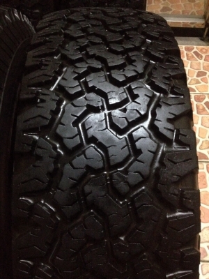 ขายยางBF All 265/75/16 ปี11 ดอกติดหนวดทุกเส้น