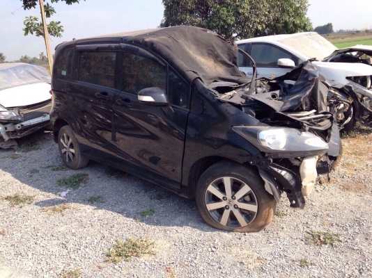 ฮอนด้าฟรีดเเยกขายเป็นอะไหลหรือตัดท้ายอุปกรณ์ทุกอย่างเเยกได้หมดมีหลายรุ่น