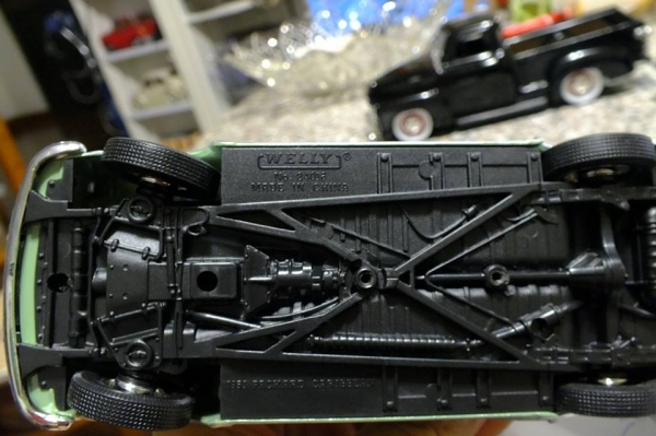 ลดราคาเหลือ 750 บาท ขายโมเดลรถ classic Packard Caribbean