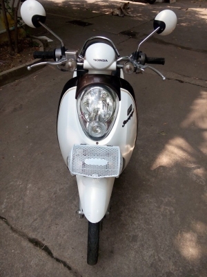 ขายถูก scoopy-iหัวฉีดปี2553รถบ้านราคาประหยัด มีเล่มครบ