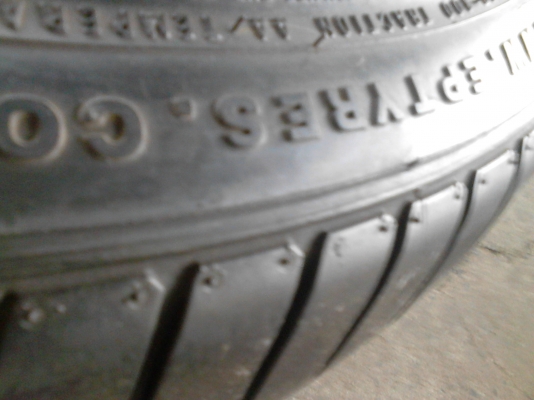 265/35R18 acceiera PHI ปี 2013  มี 2 เส้น  TEL.081-427-3941