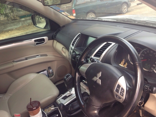 ขานรถบ้าน Mitsubishi pajero sport 3.2 TDI ปี2011 ตัวท็อป  745,000