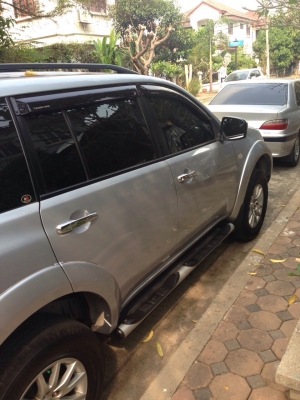 ขานรถบ้าน Mitsubishi pajero sport 3.2 TDI ปี2011 ตัวท็อป  745,000