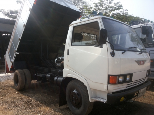 Hino FB112    6 ล้อ ดั้ม รถพร้อมใช้งาน