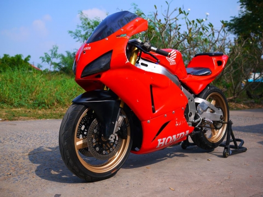 ขาย Cbr400 พร้อมทะเบียนแท้ เครื่องดีเลย ชุดสีมีตำหนิตามรูป แฟริ่ง Rc212