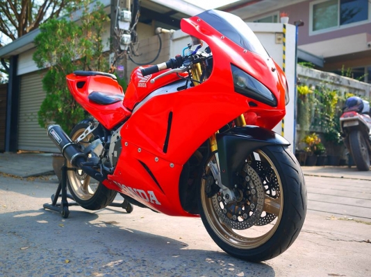 ขาย Cbr400 พร้อมทะเบียนแท้ เครื่องดีเลย ชุดสีมีตำหนิตามรูป แฟริ่ง Rc212