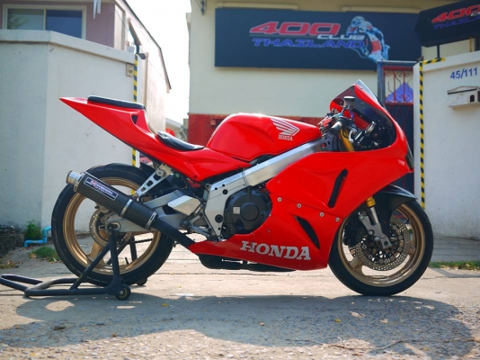 ขาย Cbr400 พร้อมทะเบียนแท้ เครื่องดีเลย ชุดสีมีตำหนิตามรูป แฟริ่ง Rc212