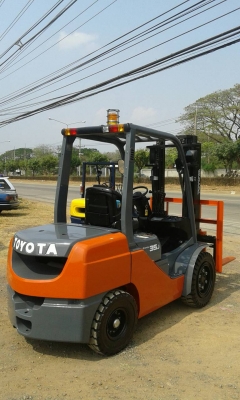 สวยขั้นเทพ TOYOTA 8FD35J รุ่นล่าสุด ขนาด 3.5 ตัน เสา 3 เมตร งาสไลด์