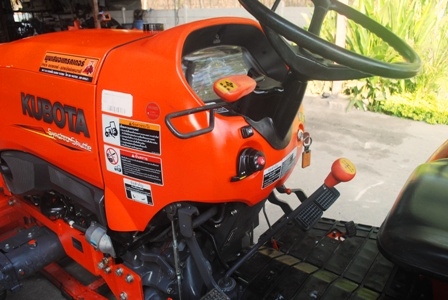 ขายรถไถ Kubota L 4708 (4WD) พร้อมดันหน้าและผานบุกเบิกช้างI รถไร่ สีเดิม 560ชั่วโมง ขายรถไถ Kubota L 4708 (4WD) พร้อมดันหน้าและผานบุกเบิกช้างI รถไร่ สีเดิม 560ชั่วโมง