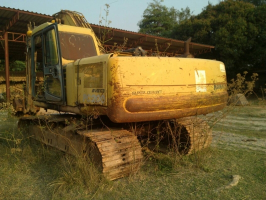 ขายอะใหล่ KOMATSU PC200-6 (แยกขายเป็นอะใหล่นะครับ)