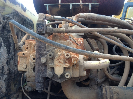 ขายอะใหล่ KOMATSU PC200-6 (แยกขายเป็นอะใหล่นะครับ)