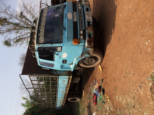 ขาย 6 ล้อ ยาว 6 เมตร FRR 12 LA เครื่อง 175 แรง