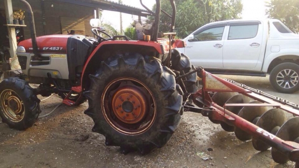 ยันมาร์45แรง อุปกรณ์ตามรูป สภาพดี ชั่วโมงทำงานน้อย รถอยู่นครสวรรค์ โทร 085  639 0132