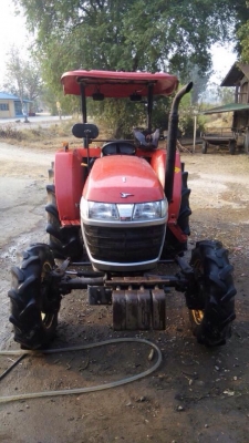 ยันมาร์45แรง อุปกรณ์ตามรูป สภาพดี ชั่วโมงทำงานน้อย รถอยู่นครสวรรค์ โทร 085  639 0132