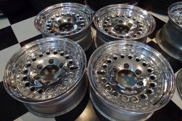 ล้อหยดน้ำ BF GOODRICH 3 ชิ้นแท้ japan  15x7 ET+12 สเปกนี้ใส่รถตู้ได้ ปัดเงามาใหม่ เช็คคดเช็คดุ้งเรียบร้อย ซื้อไปไม่ต้องกังวล ชุดละ 12900 บาท 081-7570077 ส่งได้ทั่วไทย