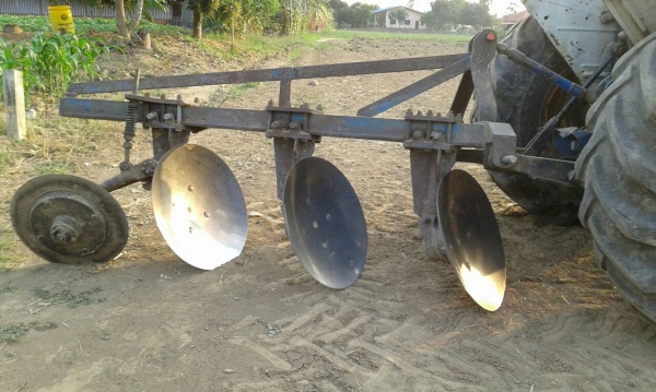 ขายฟอร์ด 6640 สองเพลาคาราโร่ ดันหน้าหางสาม ไคเฮงหลีบ้านโป่ง เล่มทะเบียน