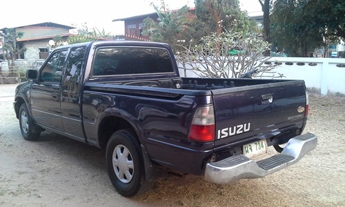 ขายดาก้อนรถบ้าน ปี 2001 2500cc ขายดาก้อนรถบ้าน ปี 2001 2500cc