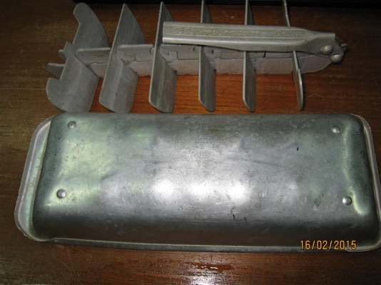 ถาดอะลูมีเนียม วินเทจ