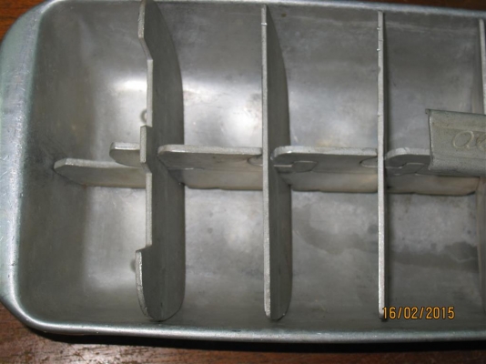 ถาดอะลูมีเนียม วินเทจ