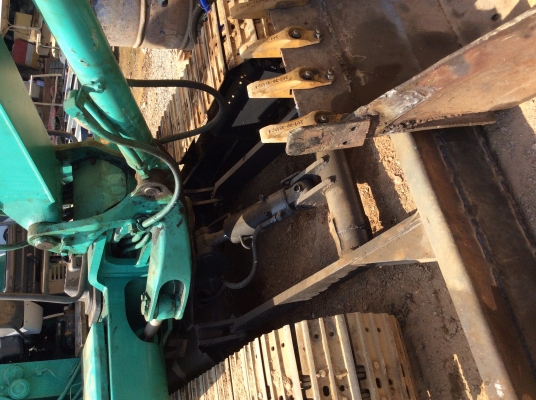 ขายรถขุด Komatsu pc40-7. เก่านอกแท้สภาพดีมากพร้อมใช้งาน. สนใจสอบถามได้ ผมอ้อ 085-8332943