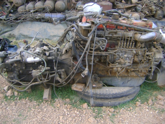 เครื่องอีชูชุ 6SD 1-1   300 แรง  พร้อมเกียร์  ราคา  220,000  บาท