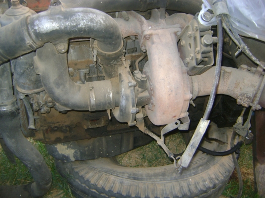 เครื่องอีชูชุ 6SD 1-1   300 แรง  พร้อมเกียร์  ราคา  220,000  บาท