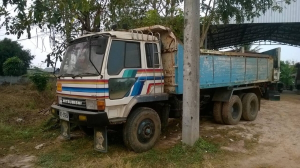 ขายไอ้หลง FN527M-A สาแหรกเฉียง เครื่อง 6D16 195 แรงม้า เกียร์ 10 สปีด คัสซีสวยตลอดเส้น ทะเบียนพร้อมโอน ราคาต่อรองได้ครับ