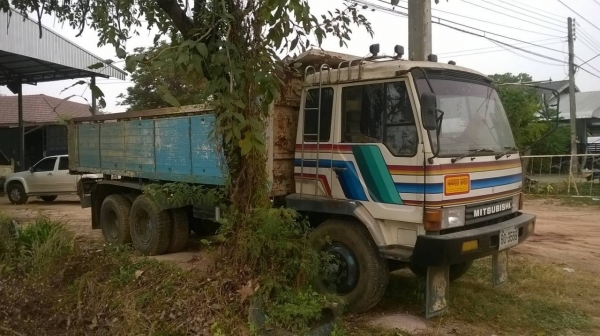 ขายไอ้หลง FN527M-A สาแหรกเฉียง เครื่อง 6D16 195 แรงม้า เกียร์ 10 สปีด คัสซีสวยตลอดเส้น ทะเบียนพร้อมโอน ราคาต่อรองได้ครับ