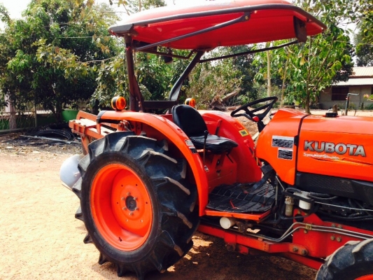 คูโบต้า L4708  4WD พร้อมใบมีดหน้า...รถไม่เคยลงนา..สภาพดีมาก