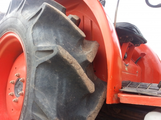 คูโบต้า L4708  4WD พร้อมใบมีดหน้า...รถไม่เคยลงนา..สภาพดีมาก