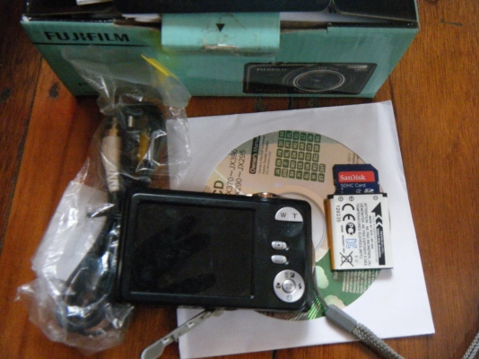 ขายกล้องถ่ายรูปครับ ถูกๆๆ